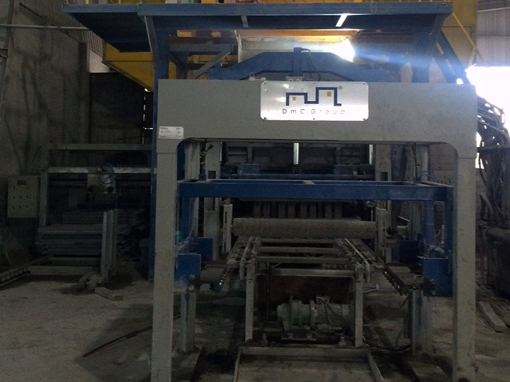 Dây chuyền sản xuất gạch không nung tại nhà máy Khang Minh