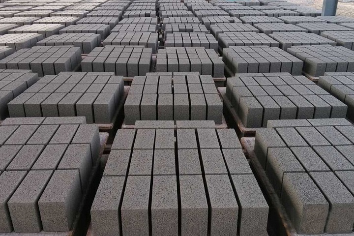 Khay gạch thành phẩm dây chuyền sản xuất gạch không nung DmCline 12.3