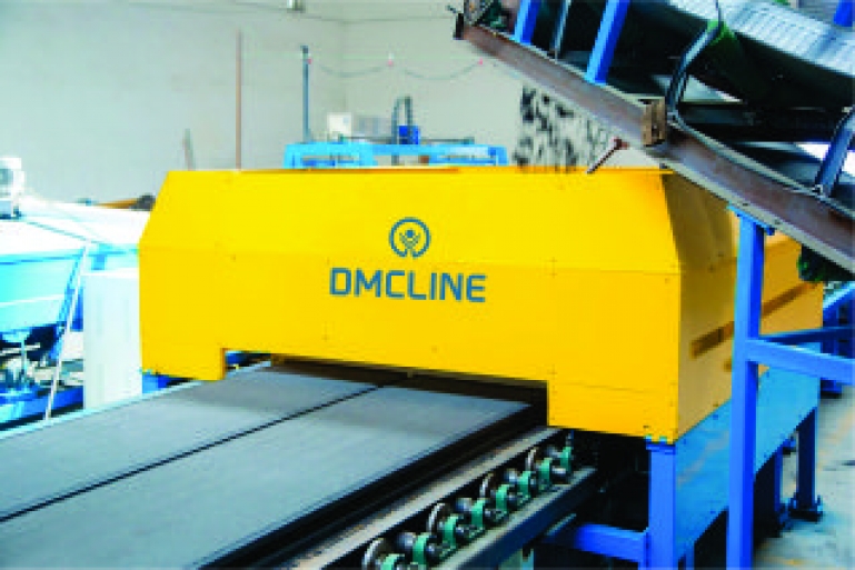Single lane of automatic wall panel production line